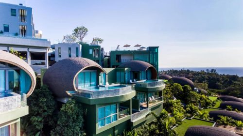 Crest Resort
