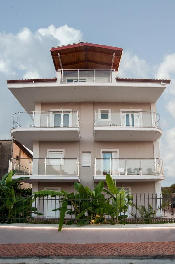 Vanessa's Rooms & Apartments
